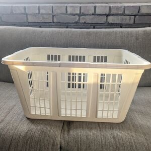 Vintage Rubbermaid 2965 90s Y2K Almond Sturdy Laundry Basket Rectangular Beige
